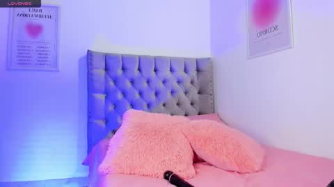 Eva Olimpo online show from 10.25.25