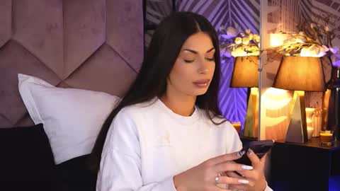 EvaRhea online show from 11.10.25