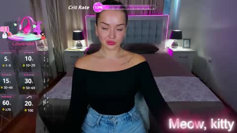 Snapshot of evarider chatting on 09.09.25 EvaRider online show from 09.09.25