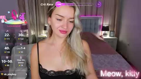 Snapshot of evarider chatting on 09.16.25 EvaRider online show from 09.16.25