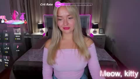 Snapshot of evarider chatting on 09.24.25 EvaRider online show from 09.24.25