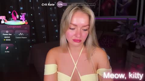 Snapshot of evarider chatting on 09.26.25 EvaRider online show from 09.26.25