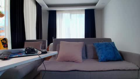  EVA LUNA online show from 12.14.25