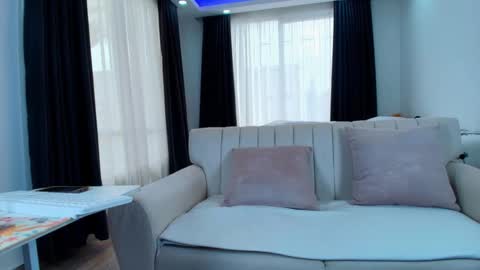  EVA LUNA online show from 01.16.26