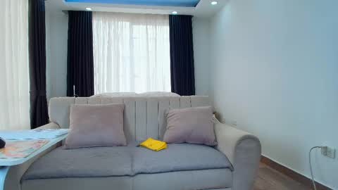  EVA LUNA online show from 04.16.26