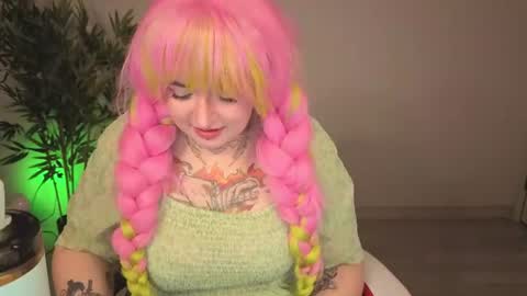Snapshot of evathewitcher chatting on 06.26.26 EvaTheWitcher online show from 06.26.26
