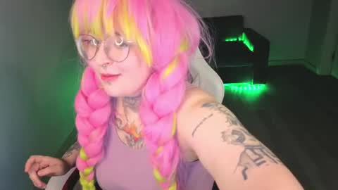 Snapshot of evathewitcher chatting on 06.29.26 EvaTheWitcher online show from 06.29.26