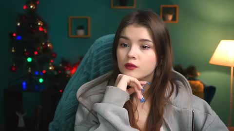 Snapshot of evathopson chatting on 12.08.24 Eva  next stream -  - 1600 UTC2000  online show from 12.08.24