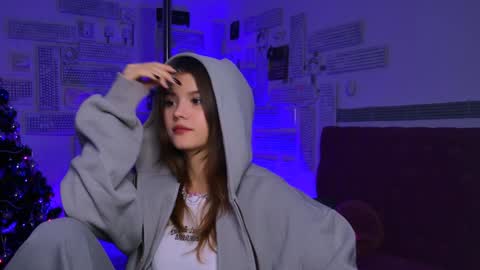 Snapshot of evathopson chatting on 01.09.25 Eva  next stream -  - 1600 UTC2000  online show from 01.09.25