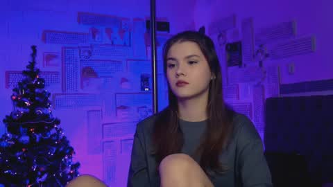 Snapshot of evathopson chatting on 01.19.25 Eva  next stream -  - 1600 UTC2000  online show from 01.19.25