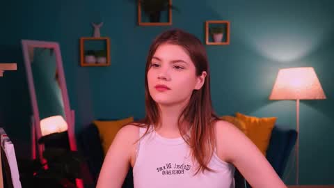 Snapshot of evathopson chatting on 02.09.25 Eva  next stream -  - 1600 UTC2000  online show from 02.09.25