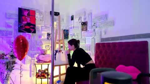 Snapshot of evathopson chatting on 02.13.25 Eva  next stream -  - 1600 UTC2000  online show from 02.13.25