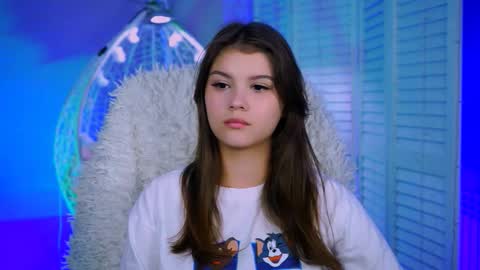 Snapshot of evathopson chatting on 10.26.25 Eva  next stream -  - 1600 UTC2000  online show from 10.26.25