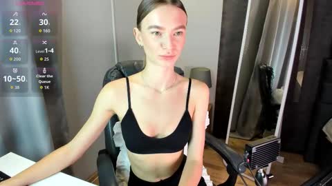 Snapshot of evatoniz chatting on 11.08.25 Eva online show from 11.08.25