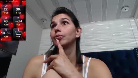 Snapshot of evawilliams_ chatting on 01.27.25 Eva online show from 01.27.25
