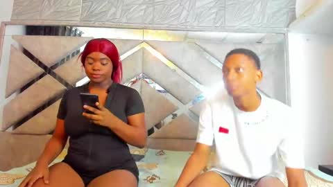 Eva And Emmanuel online show from 02.11.25