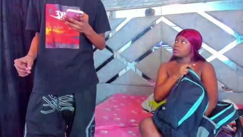 Eva And Emmanuel online show from 02.27.25