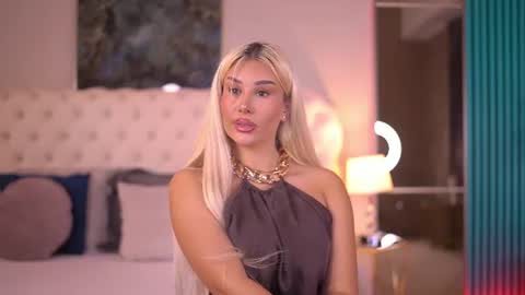 Snapshot of evazane chatting on 06.21.26 Eva online show from 06.21.26