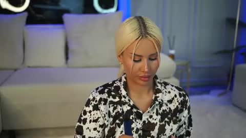 Snapshot of evazane chatting on 07.27.26 Eva online show from 07.27.26