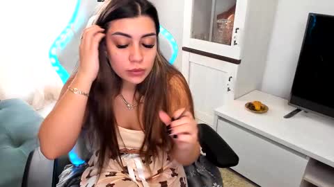 eveeevian online show from 02.11.25