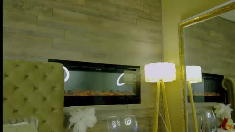 EveHamilton online show from 12.04.24