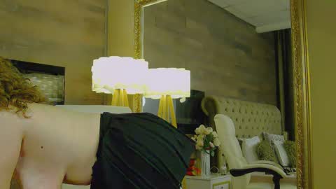 EveHamilton online show from 02.02.25