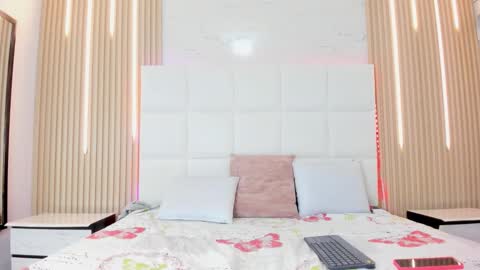 Evelin online show from 11.23.25