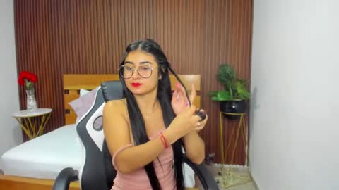 BELLA online show from 03.08.25