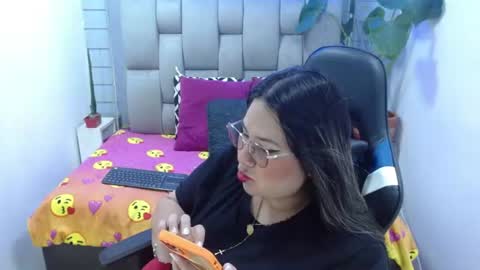 Snapshot of evelin_zaens chatting on 07.05.26 evelin zaens online show from 07.05.26