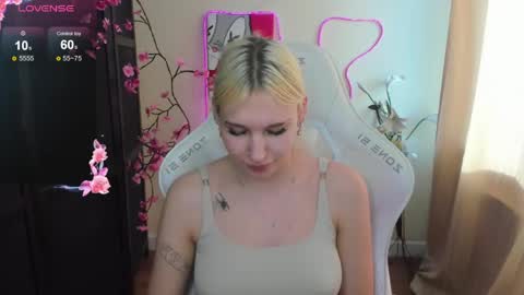 Snapshot of evelinalu chatting on 05.20.26 Evelina online show from 05.20.26