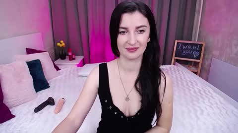 Evelin online show from 10.13.25