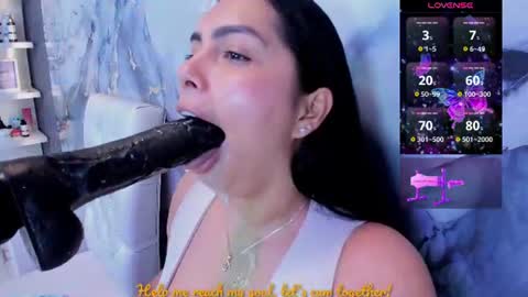 Snapshot of evelinn_belen chatting on 06.22.26 Evelinn belen online show from 06.22.26