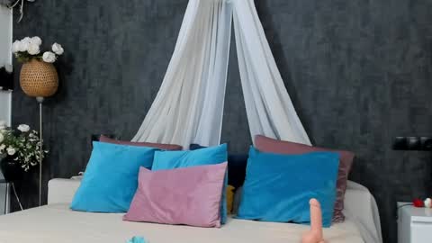 evellynereys online show from 01.08.25