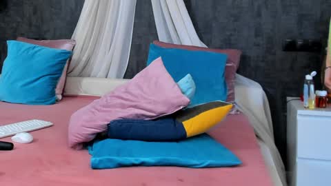 evellynereys online show from 01.09.25