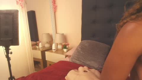 DAYANITA online show from 04.19.26