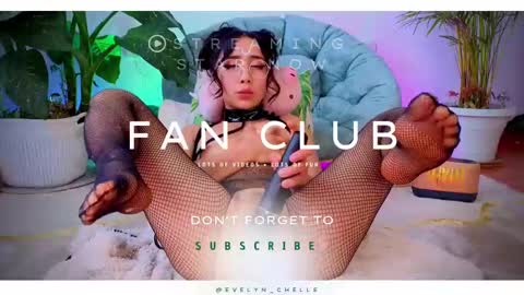 Snapshot of evelyn_chelle chatting on 02.17.25 Im Eve or Chelle Next Stream 191224 online show from 02.17.25