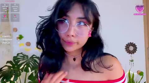 Snapshot of evelyn_chelle chatting on 03.09.25 Im Eve or Chelle Next Stream 191224 online show from 03.09.25