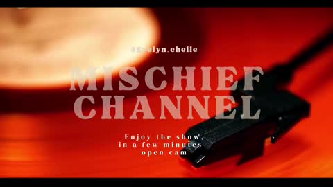 Snapshot of evelyn_chelle chatting on 10.09.25 Im Eve or Chelle Next Stream 191224 online show from 10.09.25