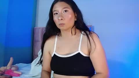 Snapshot of evelyn_flores1 chatting on 07.07.26 online show from 07.07.26