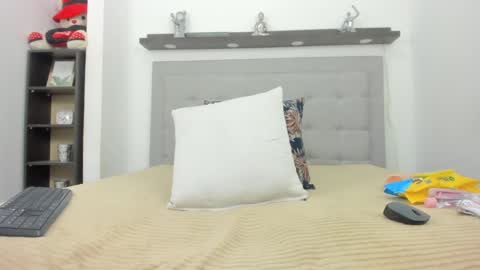 Snapshot of evelyn_morgan1 chatting on 01.23.25 evelyn_morgan1 online show from 01.23.25