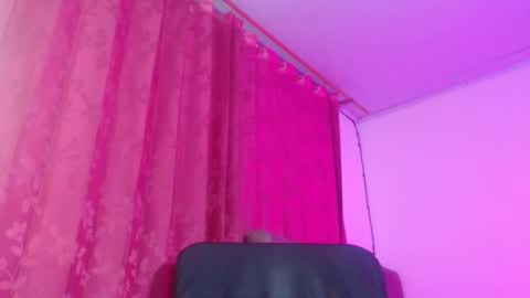 Evelyn Sandoval online show from 10.25.25