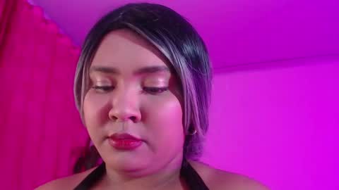 Evelyn Sandoval online show from 03.02.26