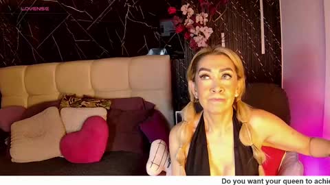 EvelynaGrey online show from 05.15.26