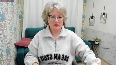 Evelyn online show from 04.20.26