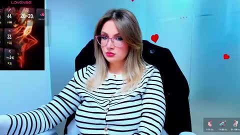 evelyne_rose online show from 02.19.25