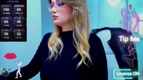 evelyne_rose online show from 09.19.25