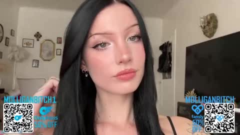 Evelyn online show from 04.08.26