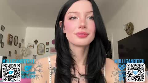 Evelyn online show from 04.13.26