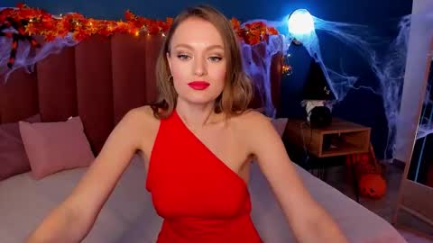 Evelyn online show from 10.25.25