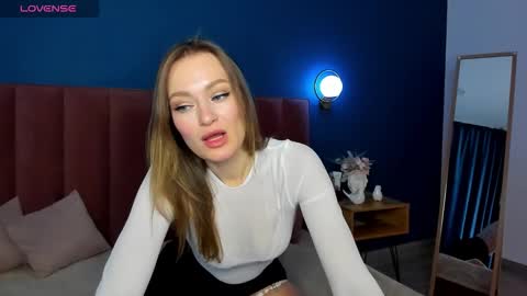 Evelyn online show from 11.17.25